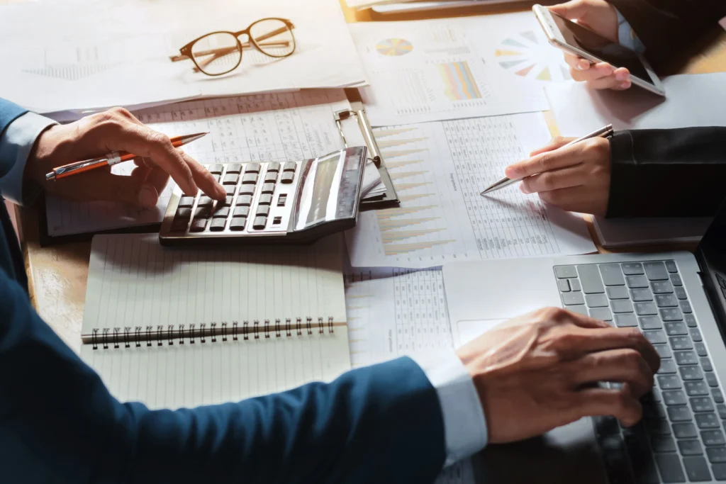 O que pode ser descontado do estagiário?