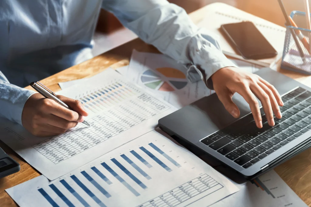 Qual o salário de um assistente de departamento pessoal?